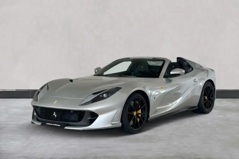 Ferrari 812 din 2023 cu 3.800 km - oferta FER117222 - foto 1