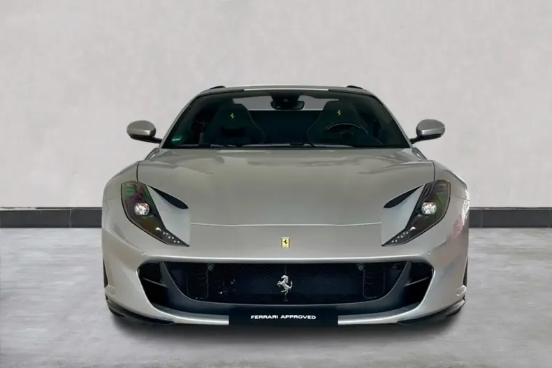 Ferrari 812 din 2023 cu 3.800 km - oferta FER117222 - foto 3