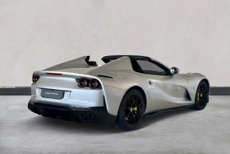 Ferrari 812 din 2023 cu 3.800 km - oferta FER117222 - foto 6