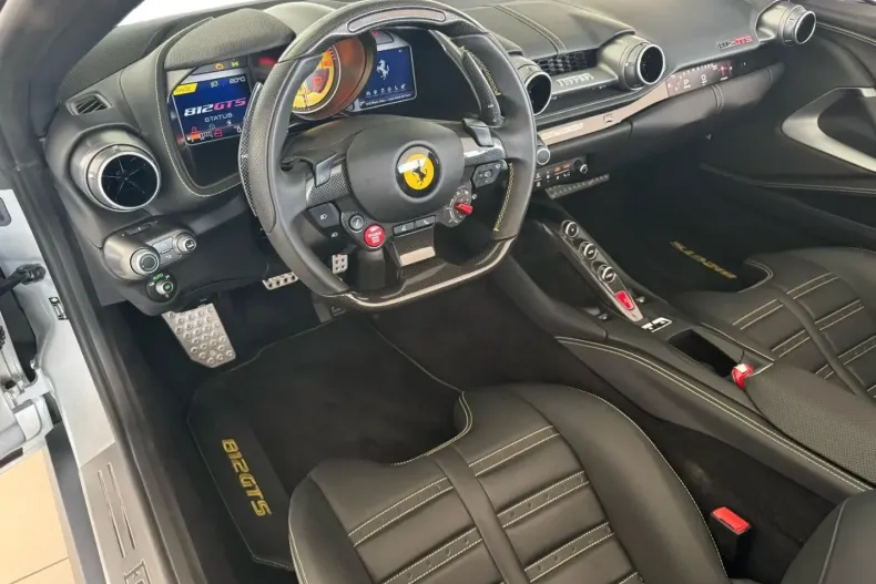 Ferrari 812 din 2023 cu 3.800 km - oferta FER117222 - foto 10