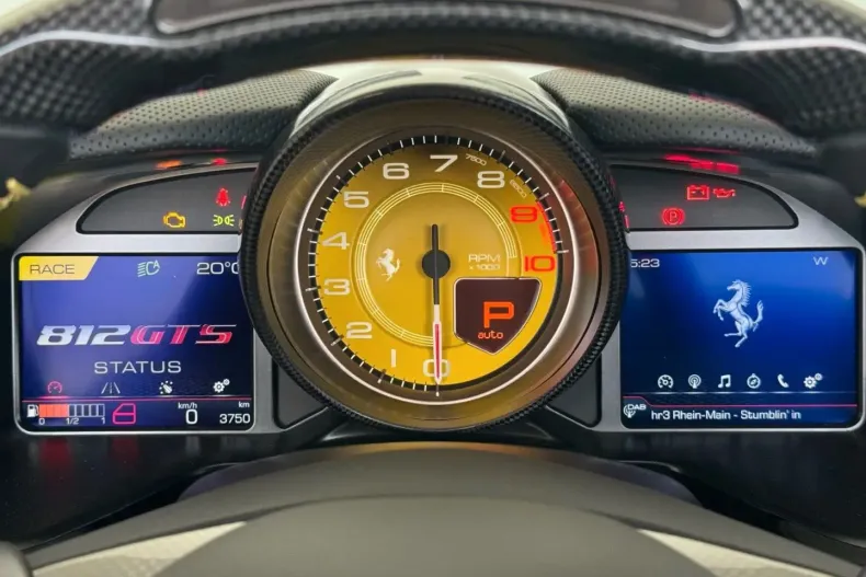 Ferrari 812 din 2023 cu 3.800 km - oferta FER117222 - foto 13