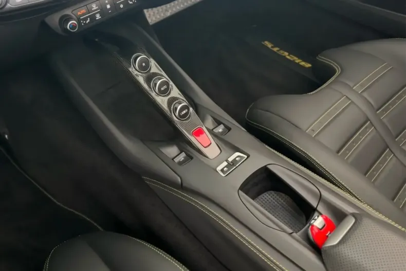 Ferrari 812 din 2023 cu 3.800 km - oferta FER117222 - foto 15