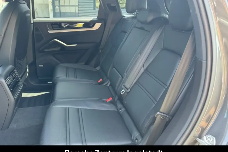 Porsche Cayenne din 2023 cu 10.600 km - oferta POR117224 - foto 20