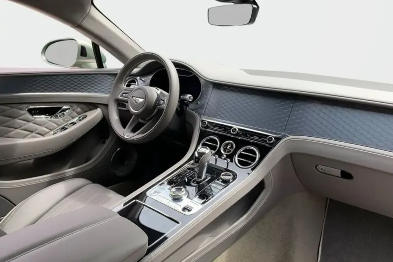 Bentley Continental GT din 2024 cu 1.900 km - oferta BEN117227 - foto 3
