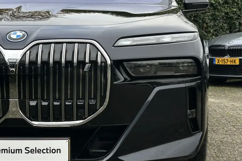 BMW i7 din 2022 cu 44.543 km - oferta BMW117228 - foto 4