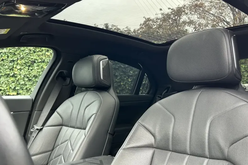 BMW i7 din 2022 cu 44.543 km - oferta BMW117228 - foto 8