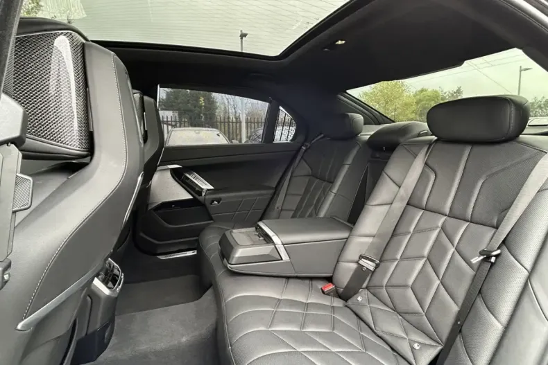 BMW i7 din 2022 cu 44.543 km - oferta BMW117228 - foto 20