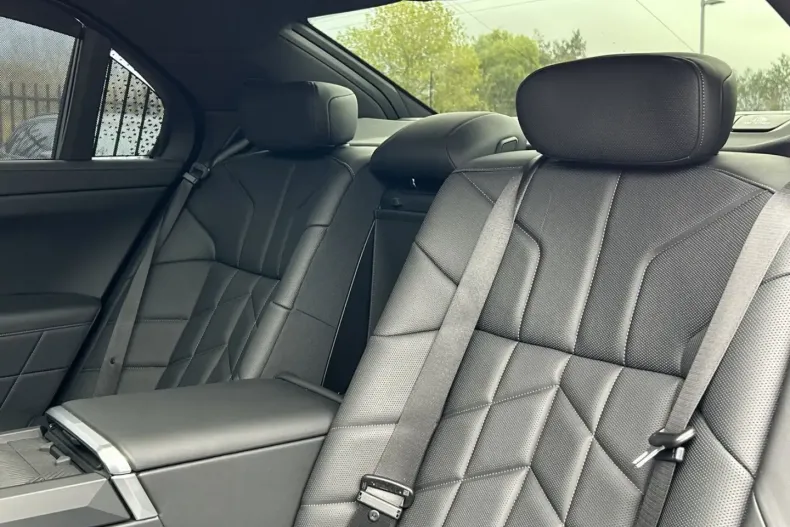 BMW i7 din 2022 cu 44.543 km - oferta BMW117228 - foto 21