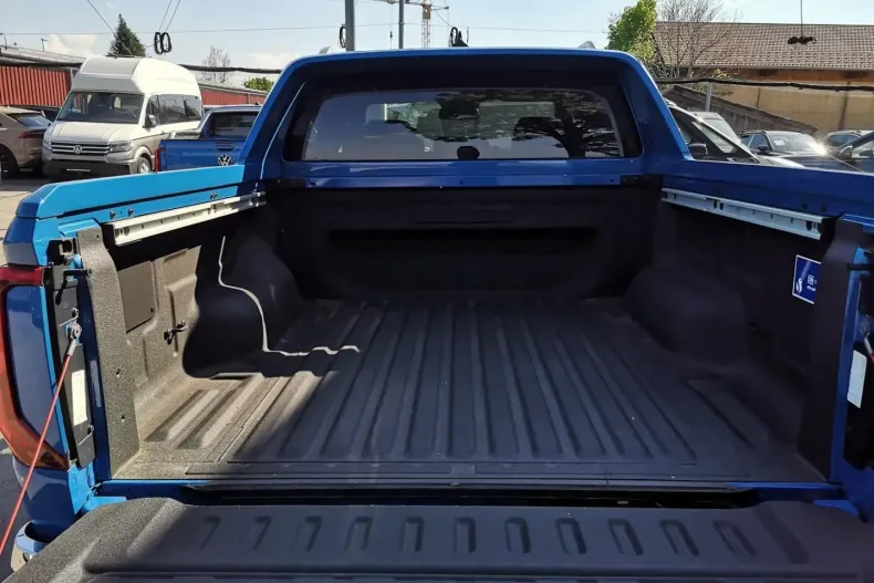 Volkswagen Amarok din 2025 cu 10 km - oferta VOL117235 - foto 5