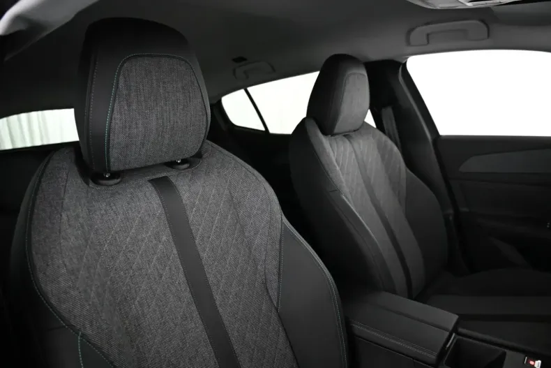 Peugeot 408 din 2023 cu 5.994 km - oferta PEU117237 - foto 27