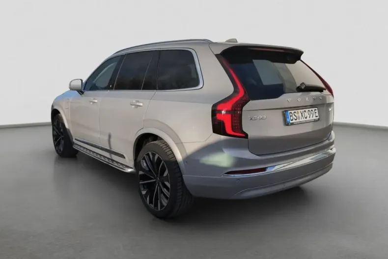 Volvo XC90 din 2024 cu 9.300 km - oferta VOL117250 - foto 2