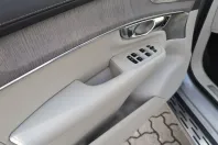 Volvo XC90 din 2024 cu 9.300 km - oferta VOL117250 - foto 3