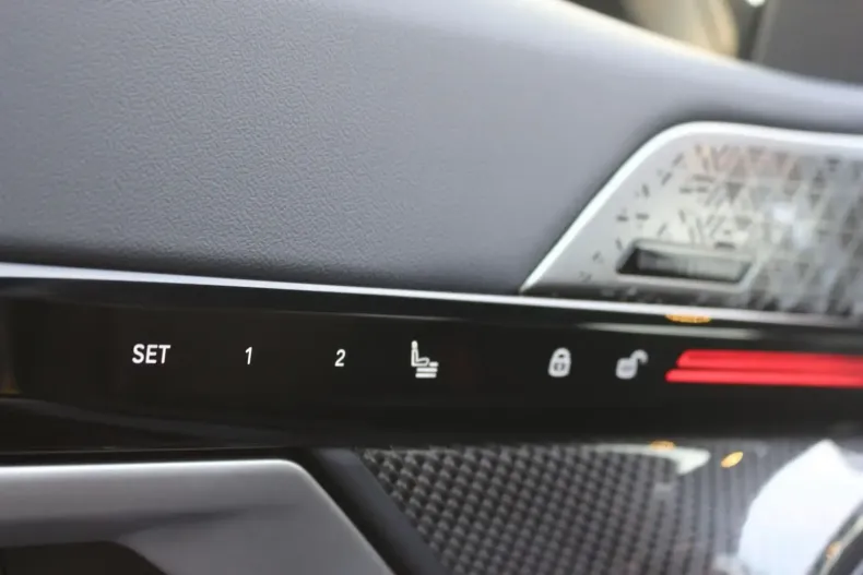 BMW 530 din 2025 cu 10 km - oferta BMW117252 - foto 11