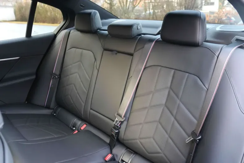 BMW 530 din 2025 cu 10 km - oferta BMW117252 - foto 16