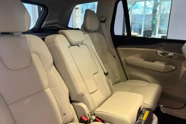 Volvo XC90 din 2024 cu 5.800 km - oferta VOL117253 - foto 9