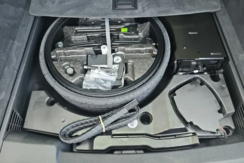 Audi Q8 din 2020 cu 87.500 km - oferta AUD117255 - foto 25