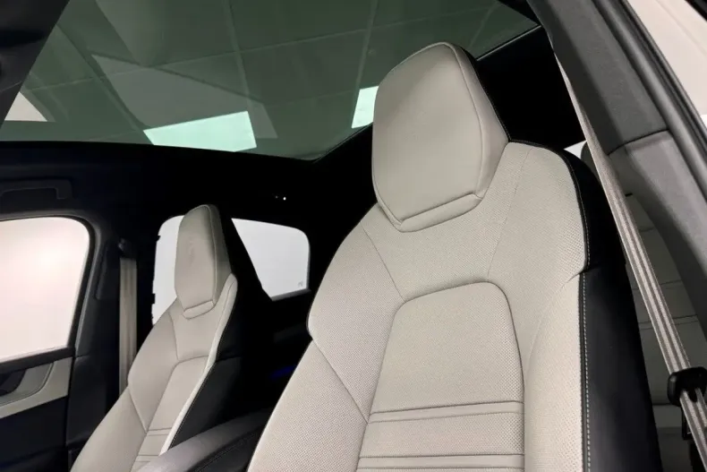 Porsche Cayenne din 2024 cu 1.500 km - oferta POR117270 - foto 6