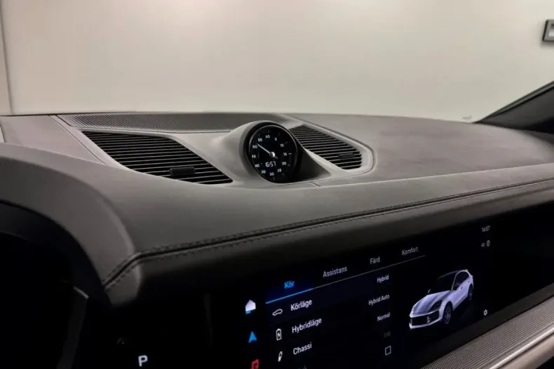 Porsche Cayenne din 2024 cu 1.500 km - oferta POR117270 - foto 8