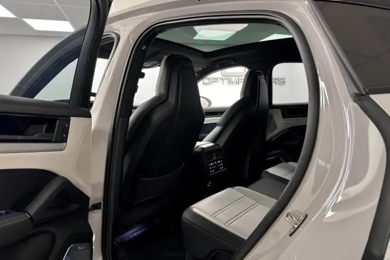 Porsche Cayenne din 2024 cu 1.500 km - oferta POR117270 - foto 12