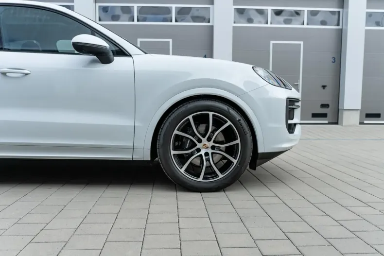 Porsche Cayenne din 2025 cu 25 km - oferta POR117272 - foto 8