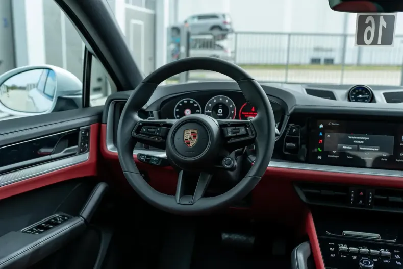 Porsche Cayenne din 2025 cu 25 km - oferta POR117272 - foto 12