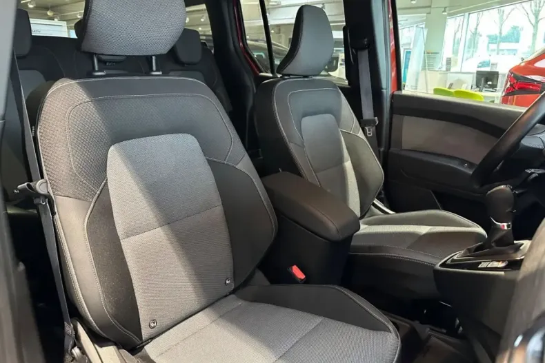 Renault Kangoo E-TECH din 2023 cu 2.843 km - oferta REN117274 - foto 13