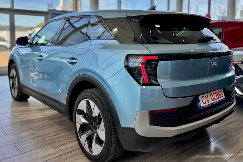 Ford Explorer din 2024 cu 3.000 km - oferta FOR117275 - foto 3