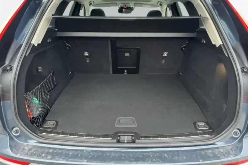 Volvo XC60 din 2020 cu 32.700 km - oferta VOL117277 - foto 9