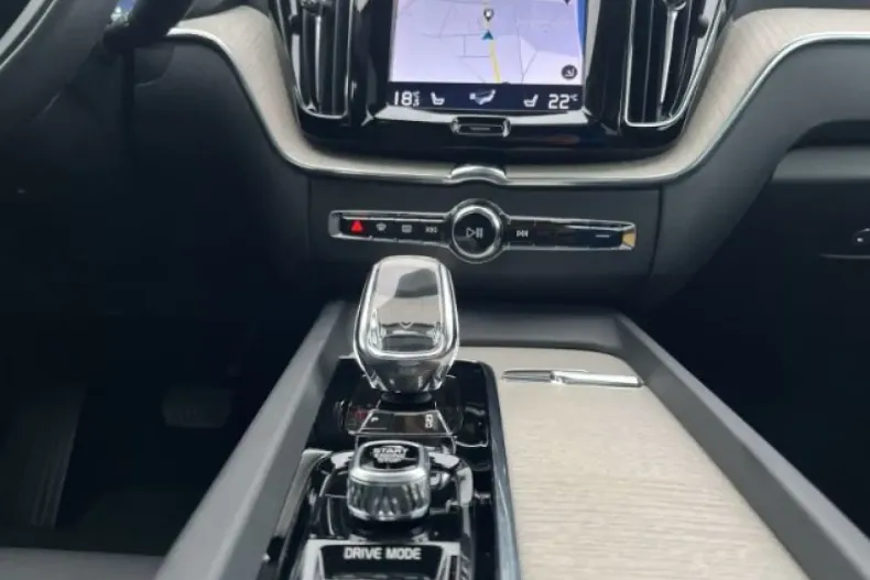 Volvo XC60 din 2020 cu 32.700 km - oferta VOL117277 - foto 13