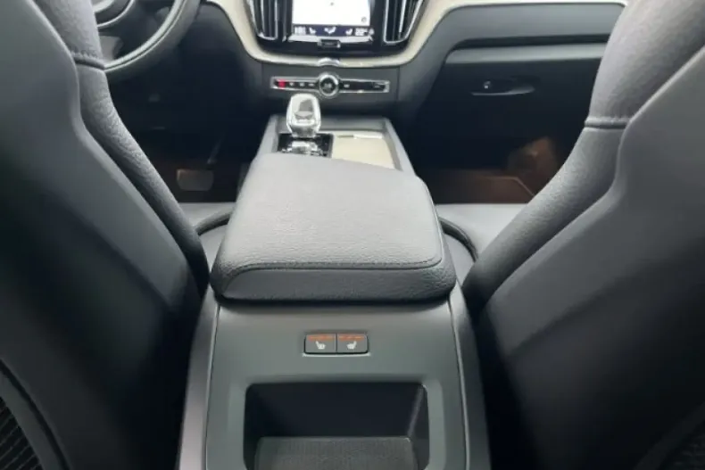 Volvo XC60 din 2020 cu 32.700 km - oferta VOL117277 - foto 18