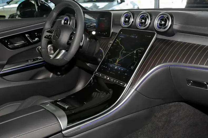 Mercedes-Benz CLE 300 din 2024 cu 10.800 km - oferta MER117282 - foto 6