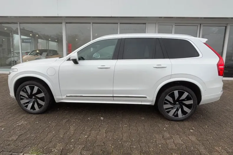 Volvo XC90 din 2024 cu 24.871 km - oferta VOL117286 - foto 4