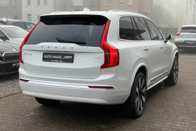 Volvo XC90 din 2024 cu 24.871 km - oferta VOL117286 - foto 7