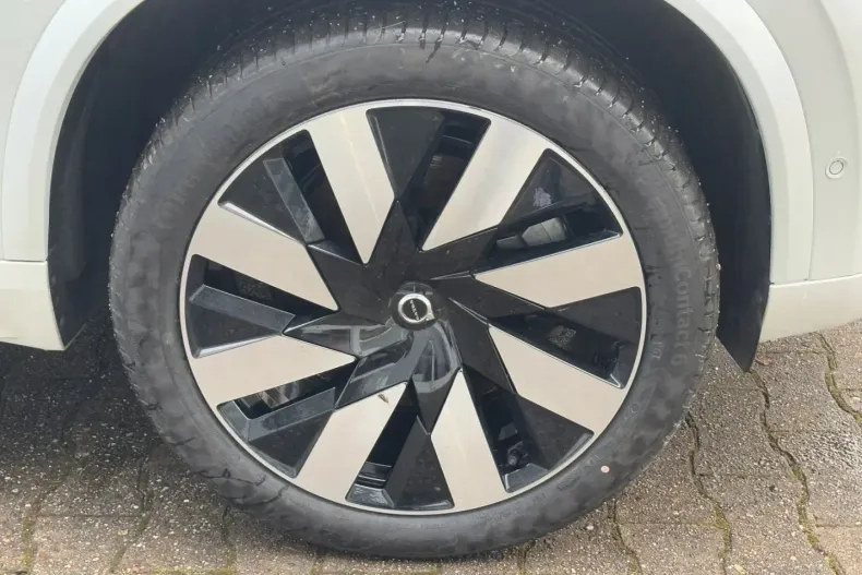 Volvo XC90 din 2024 cu 24.871 km - oferta VOL117286 - foto 10