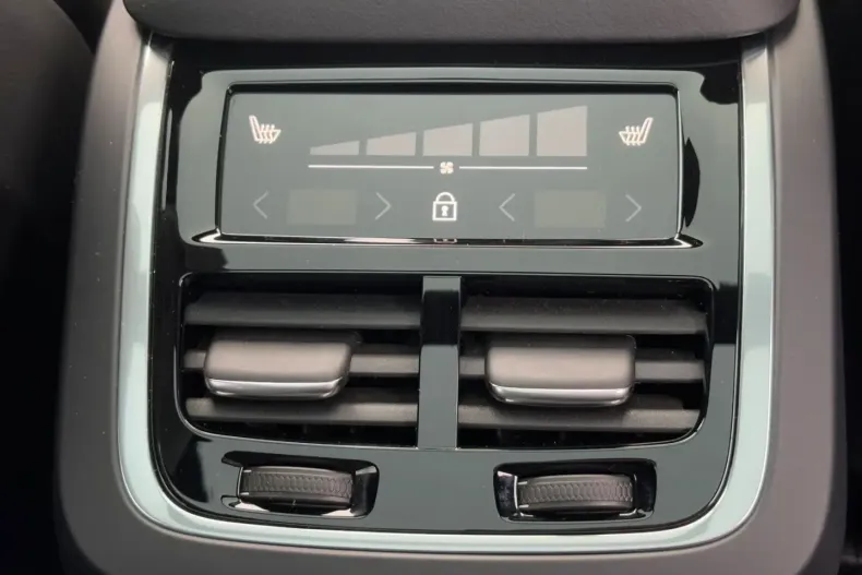 Volvo XC90 din 2024 cu 24.871 km - oferta VOL117286 - foto 14