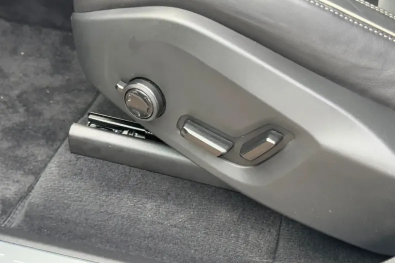 Volvo XC90 din 2024 cu 24.871 km - oferta VOL117286 - foto 17