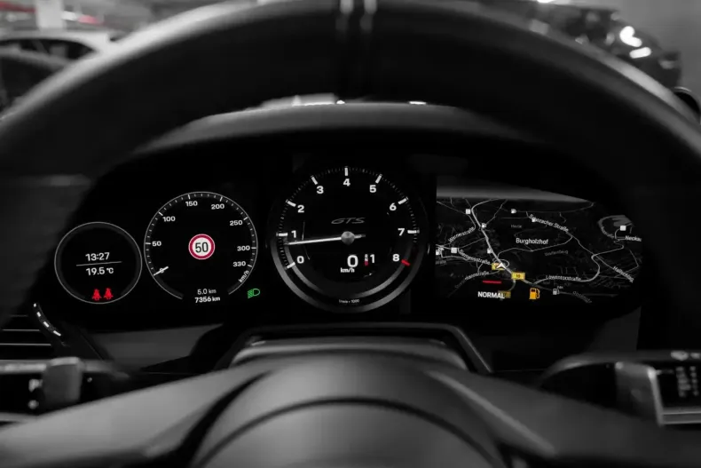 Porsche 992 din 2023 cu 7.400 km - oferta POR117287 - foto 22