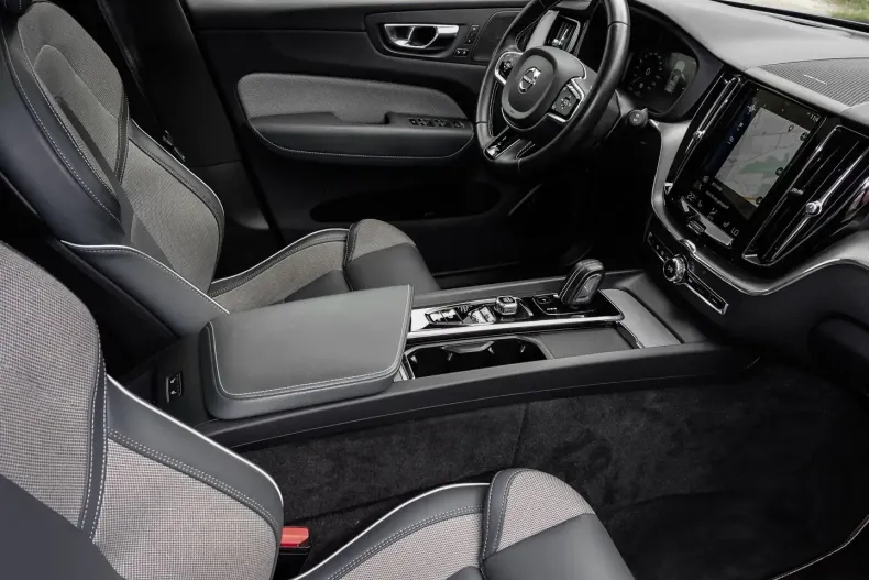 Volvo XC60 din 2021 cu 52.064 km - oferta VOL117299 - foto 5