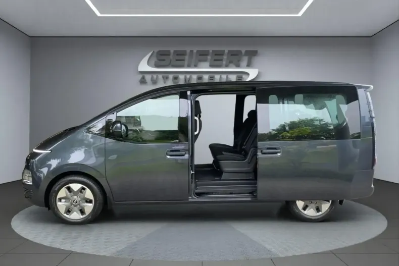 Hyundai STARIA din 2024 cu 5.900 km - oferta HYU117305 - foto 3