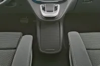 Mercedes-Benz V 300 din 2024 cu 59.321 km - oferta MER117340 - foto 13