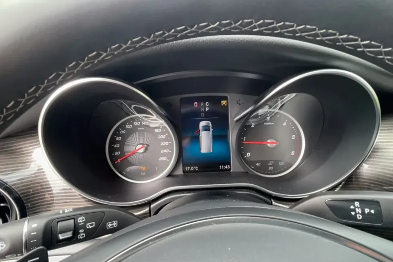 Mercedes-Benz V 300 din 2024 cu 12.100 km - oferta MER117345 - foto 7