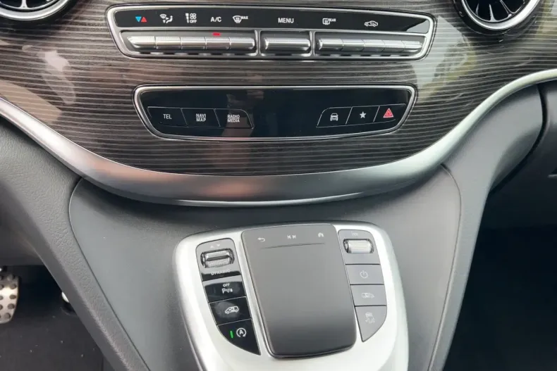 Mercedes-Benz V 300 din 2024 cu 12.100 km - oferta MER117345 - foto 9