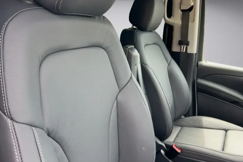 Mercedes-Benz V 300 din 2024 cu 12.100 km - oferta MER117345 - foto 11