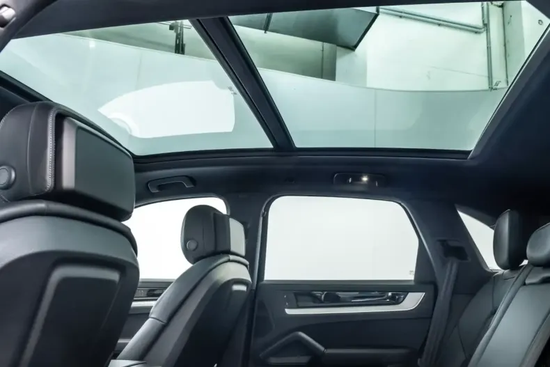 Porsche Cayenne din 2024 cu 11.907 km - oferta POR117355 - foto 8