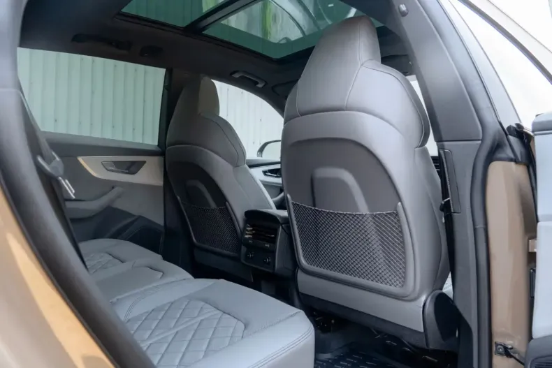 Audi Q8 din 2025 cu 9.900 km - oferta AUD117357 - foto 12