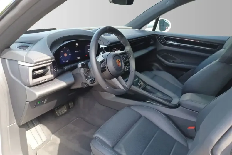 Porsche Macan din 2024 cu 9.473 km - oferta POR117363 - foto 9