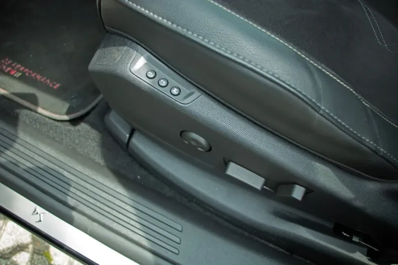 DS Automobiles DS 7 Crossback din 2023 cu 64.000 km - oferta DSA117374 - foto 17