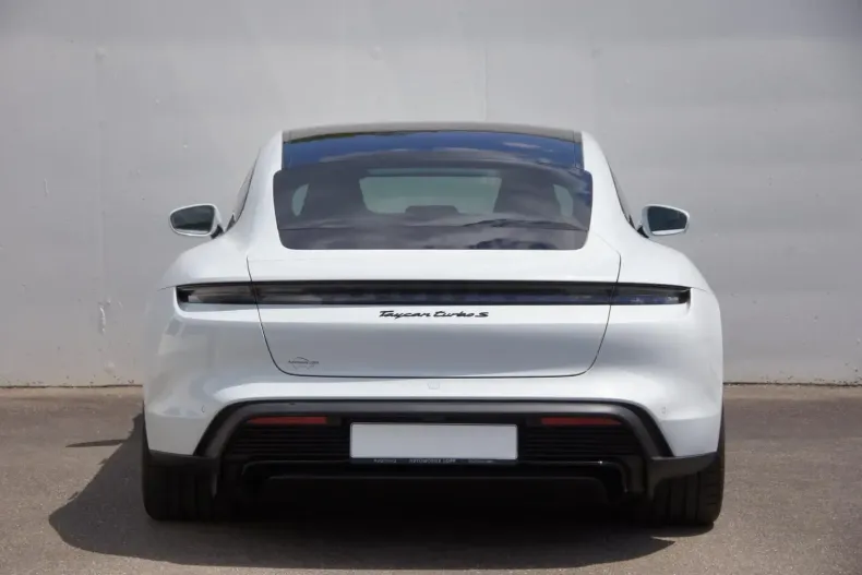 Porsche Taycan din 2022 cu 15.926 km - oferta POR117377 - foto 5