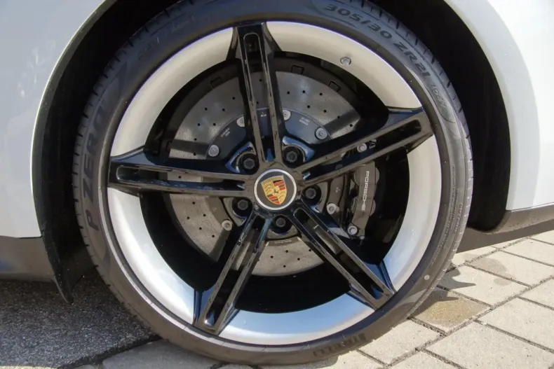 Porsche Taycan din 2022 cu 15.926 km - oferta POR117377 - foto 7