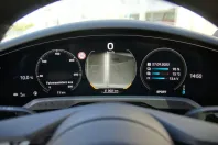 Porsche Taycan din 2022 cu 15.926 km - oferta POR117377 - foto 11